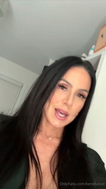 Kendra lust  page leaked private photo uncensored HD quality
