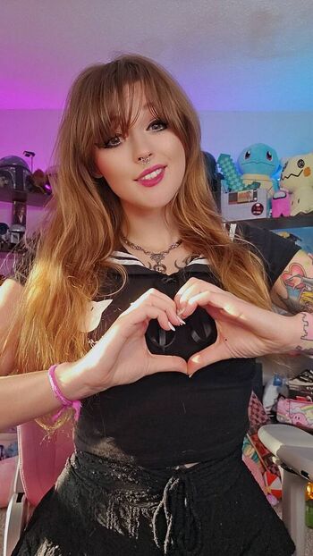 Kittykrystl page leaked private photo uncensored HD quality