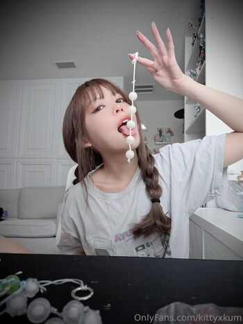Kittyxkum  page leaked private photo uncensored HD quality