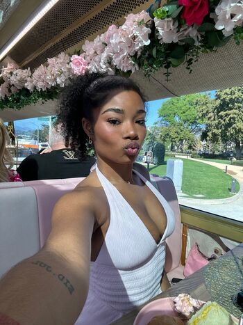 Kurlykyy  page leaked private photo uncensored HD quality