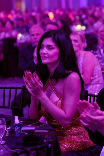 Kylie jenner  page leaked private photo uncensored HD quality