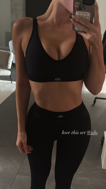 Kylie jenner  page leaked private photo uncensored HD quality