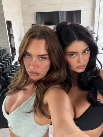 Kylie jenner  page leaked private photo uncensored HD quality