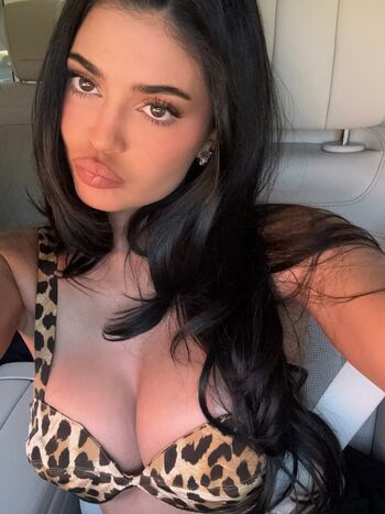 Kylie jenner  page leaked private photo uncensored HD quality