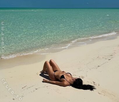 Kylie jenner  page leaked private photo uncensored HD quality