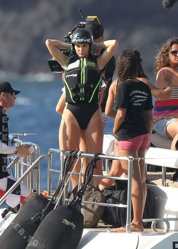 Kylie jenner  page leaked private photo uncensored HD quality