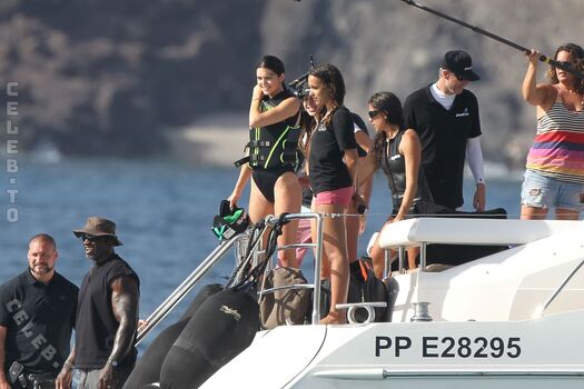 Kylie jenner  page leaked private photo uncensored HD quality