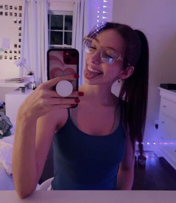 Kyliecherryxo leaked private photo uncensored HD quality