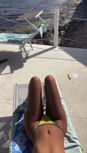 Laraemiii leaked private photo uncensored HD quality