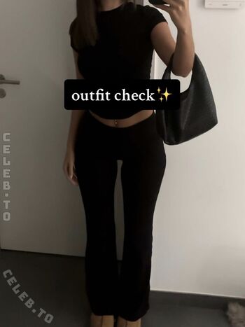 Laraemiii leaked private photo uncensored HD quality