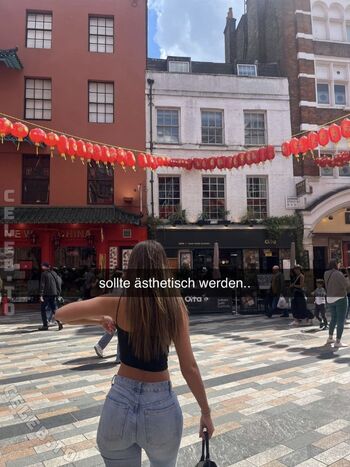 Laraemiii leaked private photo uncensored HD quality