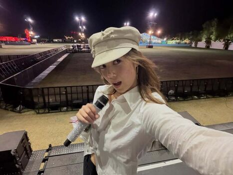 Laufey lin page leaked private photo uncensored HD quality