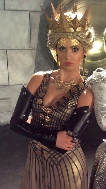 Laura marano page leaked private photo uncensored HD quality