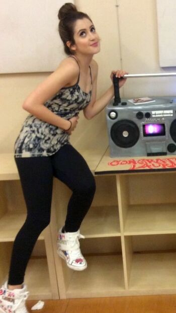 Laura marano page leaked private photo uncensored HD quality