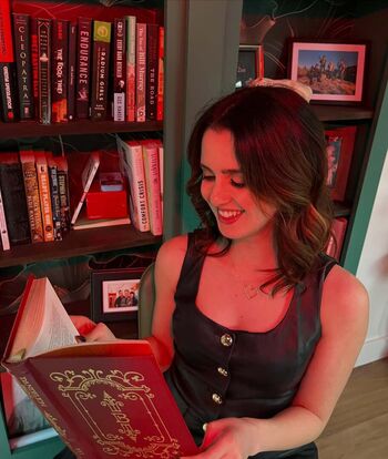 Laura marano leaked private photo uncensored HD quality