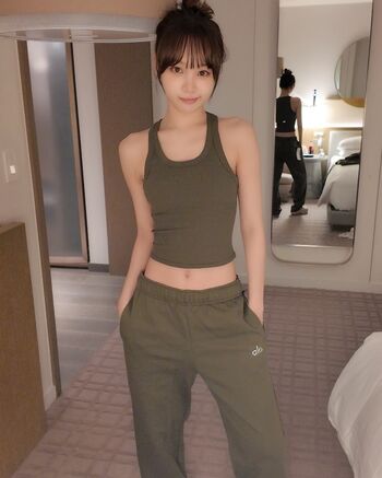 Le sserafim leaked private photo uncensored HD quality