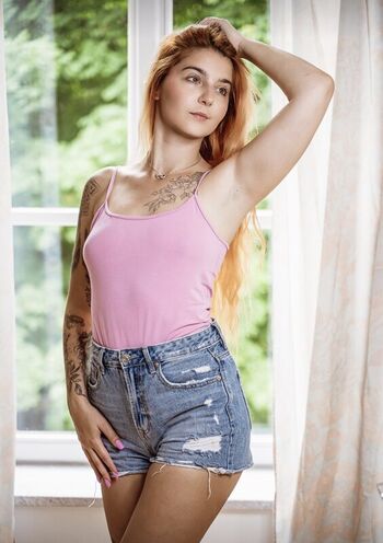 Leisy lucy page leaked private photo uncensored HD quality