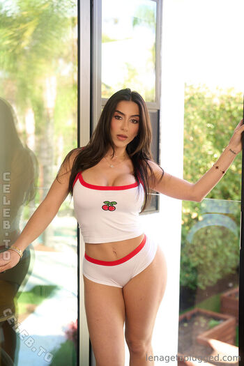 Lena the plug  page leaked private photo uncensored HD quality