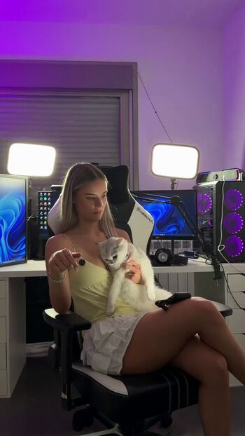 Lia sikora leaked private photo uncensored HD quality