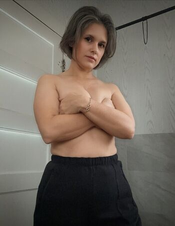 Linda crews page leaked private photo uncensored HD quality