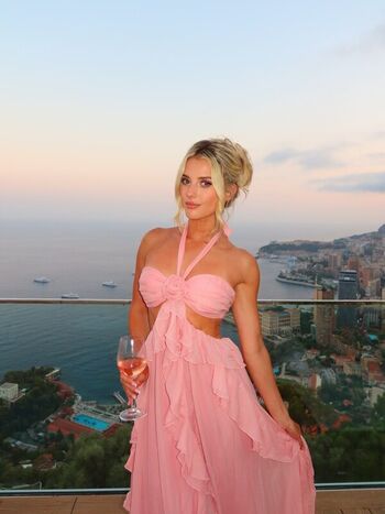 Lindsay brewer  page leaked private photo uncensored HD quality