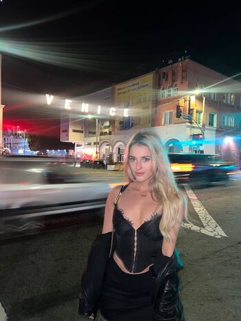 Lindsay brewer leaked private photo uncensored HD quality