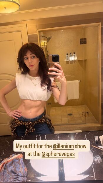 Lindsey stirling  page leaked private photo uncensored HD quality