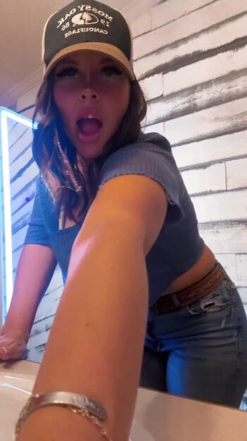 Lindzee leaked private photo uncensored HD quality