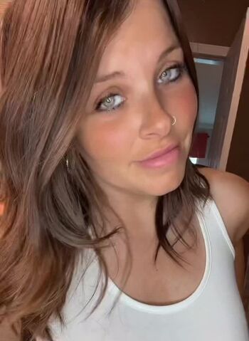 Lindzee leaked private photo uncensored HD quality