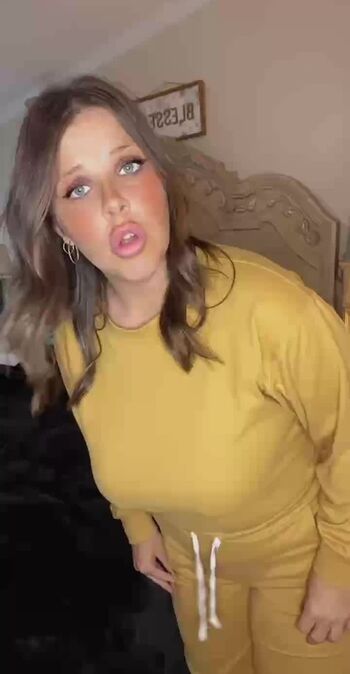 Lindzee leaked private photo uncensored HD quality