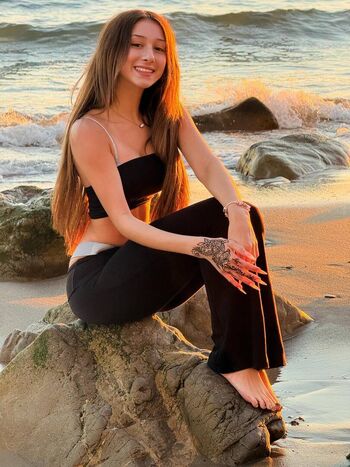 Livi blossom page leaked private photo uncensored HD quality