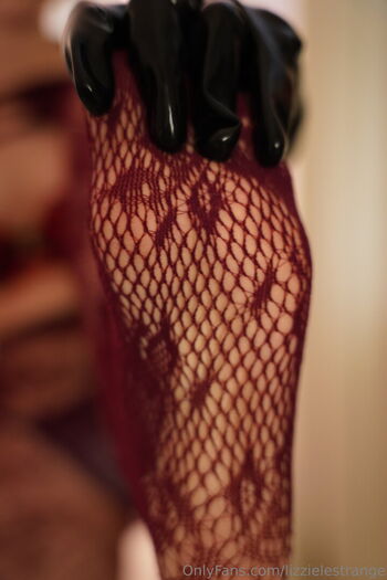 Lizzielestrange  page leaked private photo uncensored HD quality