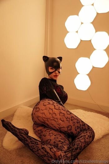 Lizzielestrange leaked private photo uncensored HD quality