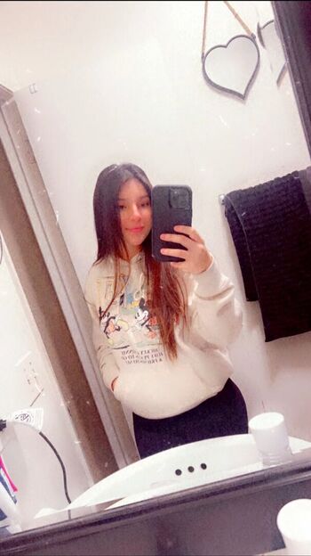 Loovee seeniaa leaked private photo uncensored HD quality