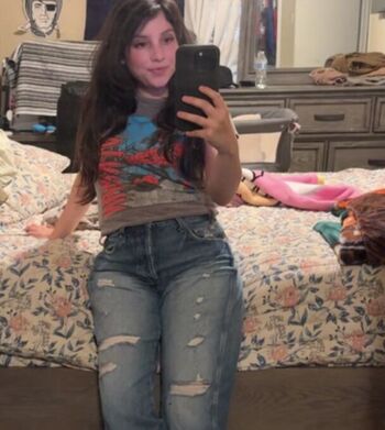 Loovee seeniaa leaked private photo uncensored HD quality