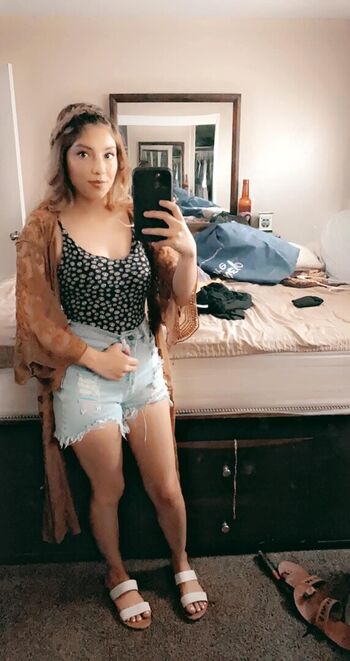 Loovee seeniaa leaked private photo uncensored HD quality