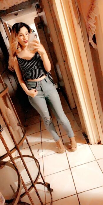 Loovee seeniaa leaked private photo uncensored HD quality