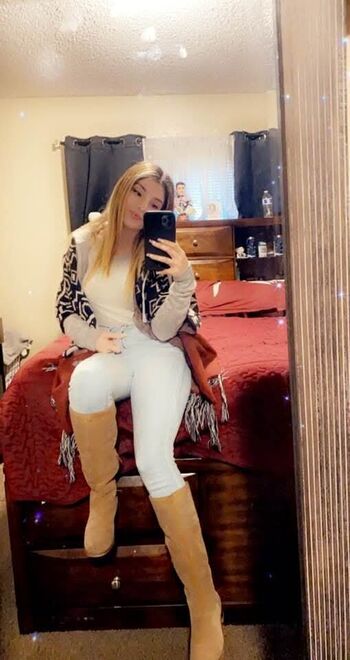 Loovee seeniaa leaked private photo uncensored HD quality