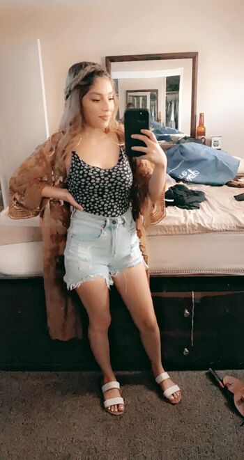 Loovee seeniaa leaked private photo uncensored HD quality