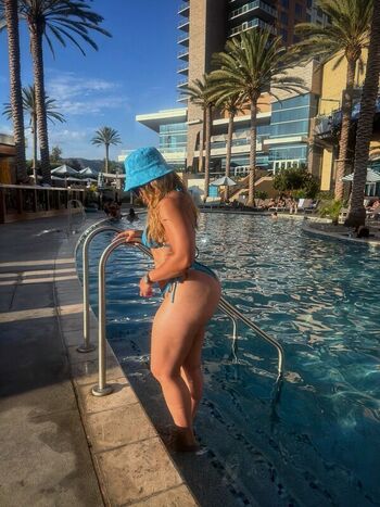 Lorraine ward leaked private photo uncensored HD quality