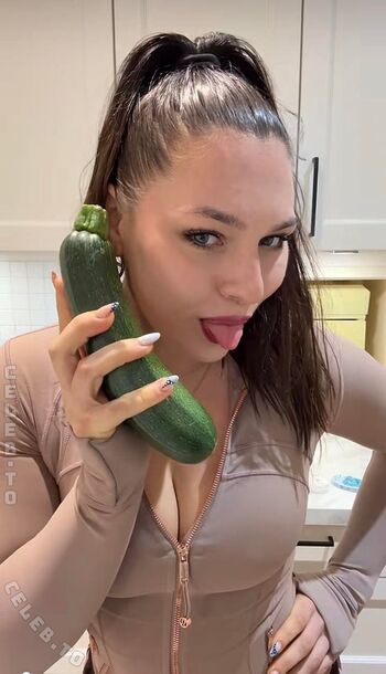 Lucy lacht leaked private photo uncensored HD quality