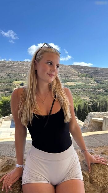 Luisa mnck leaked private photo uncensored HD quality