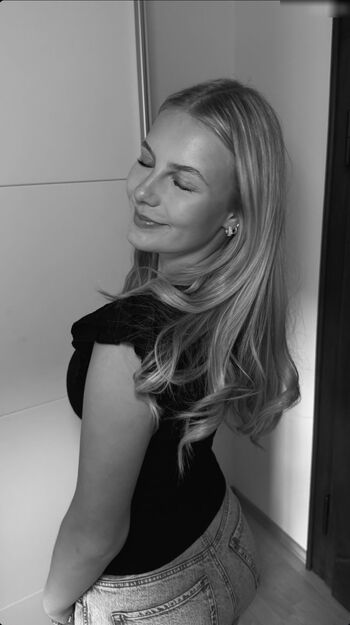 Luisa mnck leaked private photo uncensored HD quality