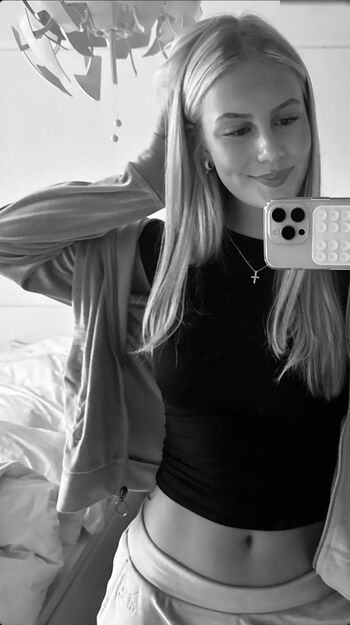 Luisa mnck leaked private photo uncensored HD quality