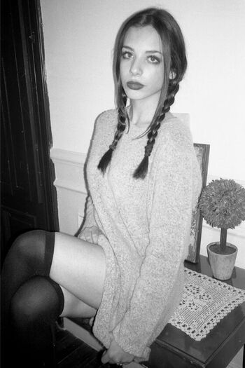 Lunasereena leaked private photo uncensored HD quality