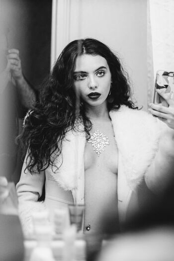 Lunasereena leaked private photo uncensored HD quality