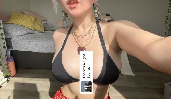 M ae leaked private photo uncensored HD quality