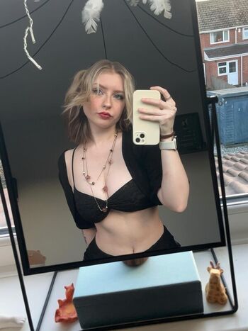 M ae leaked private photo uncensored HD quality