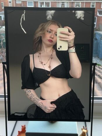 M ae leaked private photo uncensored HD quality