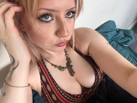 M ae leaked private photo uncensored HD quality